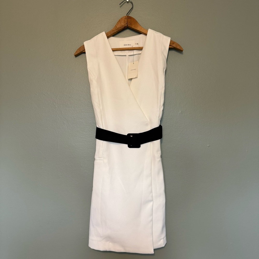 Idem Ditto Los Angeles White Sleeveless Profrssional Dress w/ Black Belt size M
